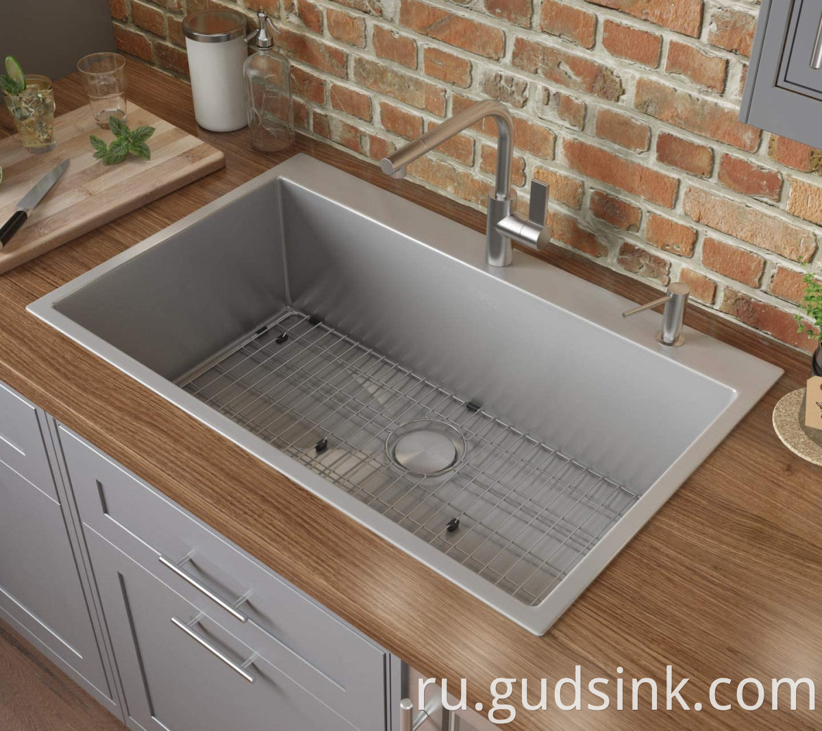 cleaning stainless steel sink